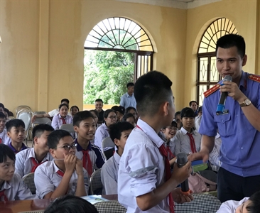 Chi đoàn Viện KSND huyện Phú Xuyên phối hợp với Huyện Đoàn và Trung tâm TGPL...